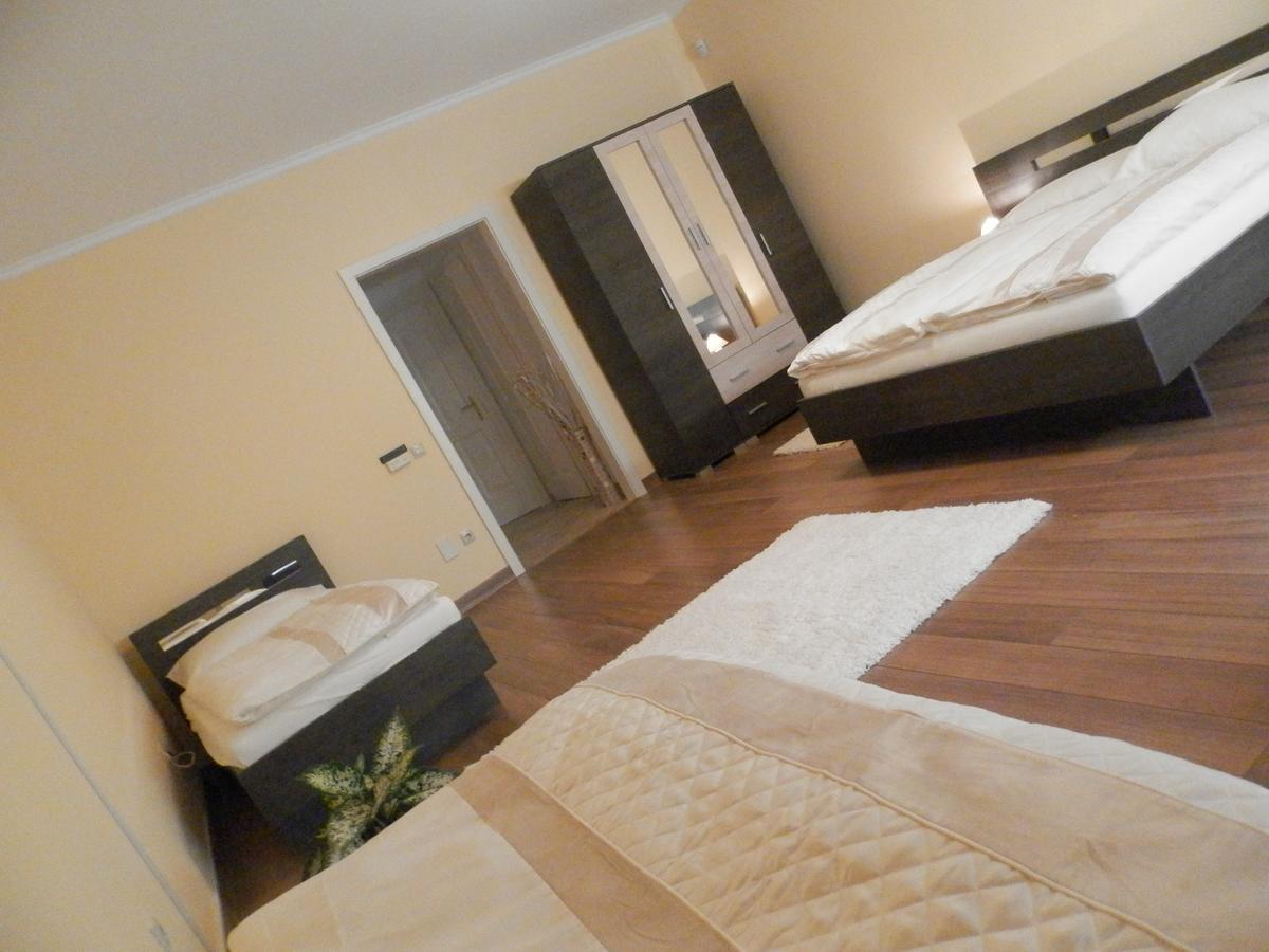 Nagyret Panzio Eger Bed and Breakfast Exteriör bild