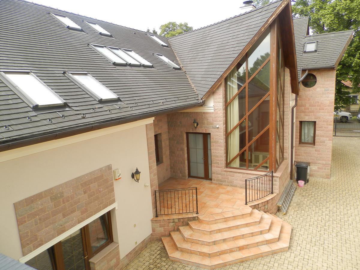 Nagyret Panzio Eger Bed and Breakfast Exteriör bild